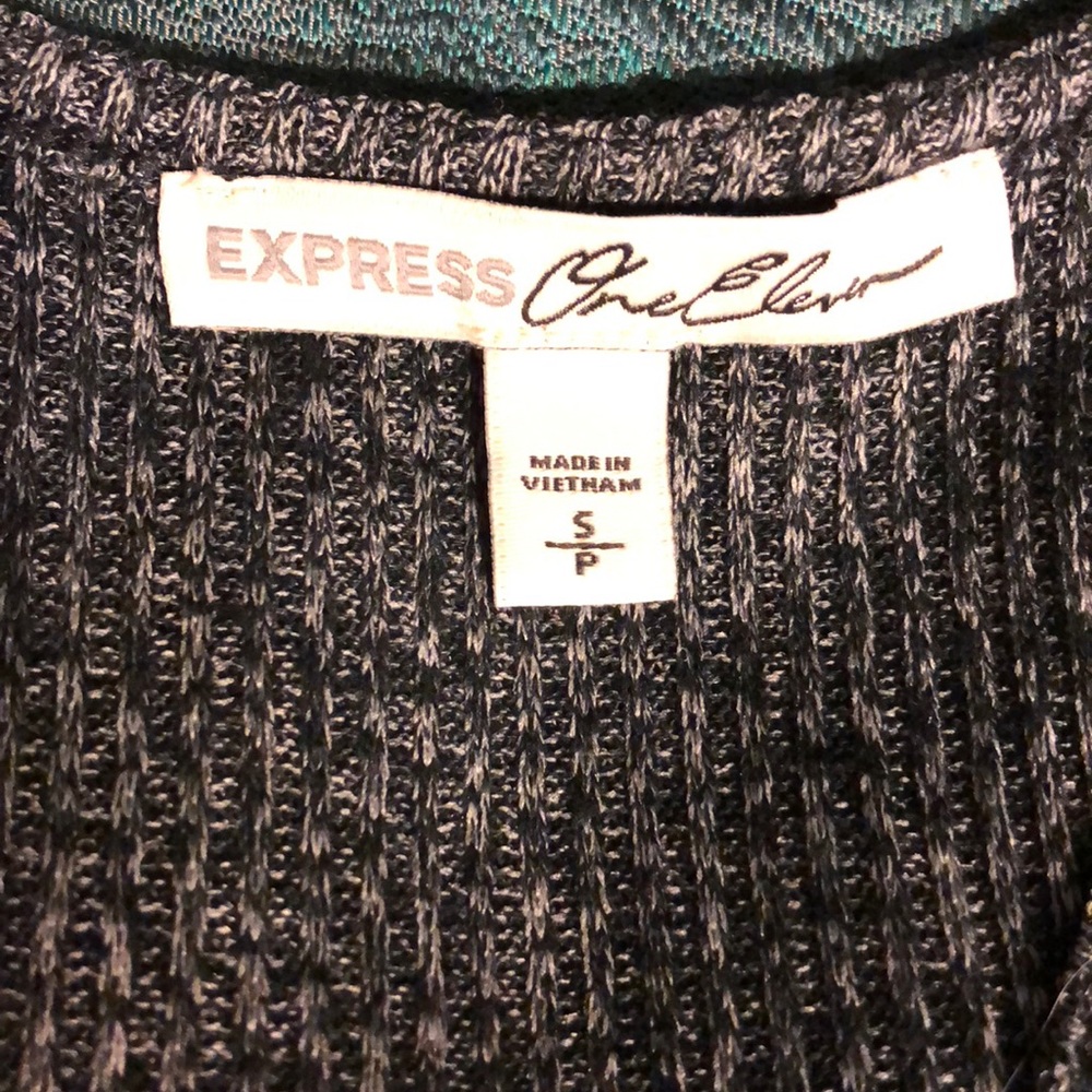Express Side Split Top - Picture 4 of 4